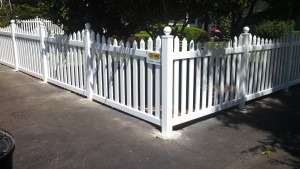 Vinyl Scallop Picket Fence